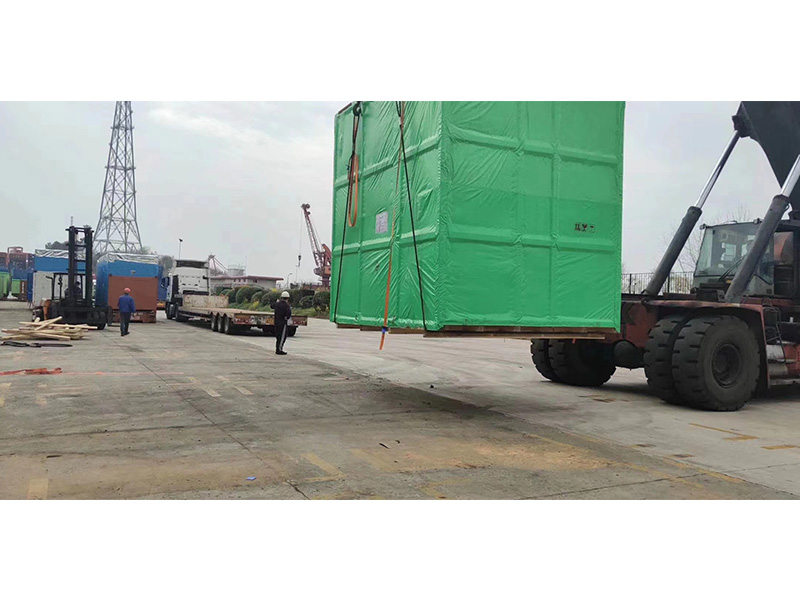 出(chū)口重型真(zhēn)空防雨包(bao)裝